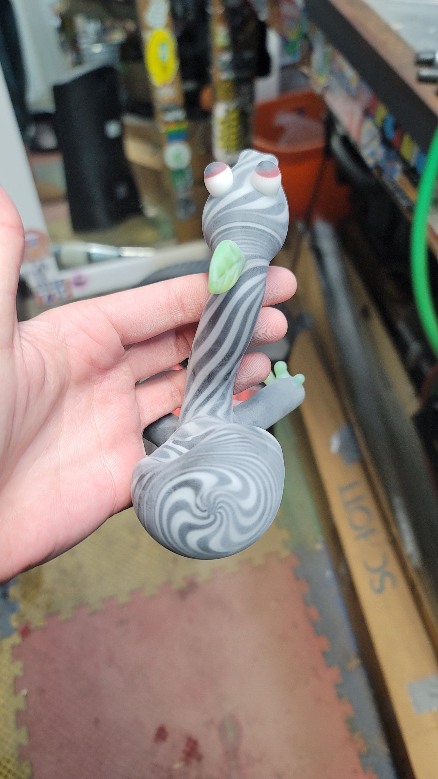 Sandblasted Footsie