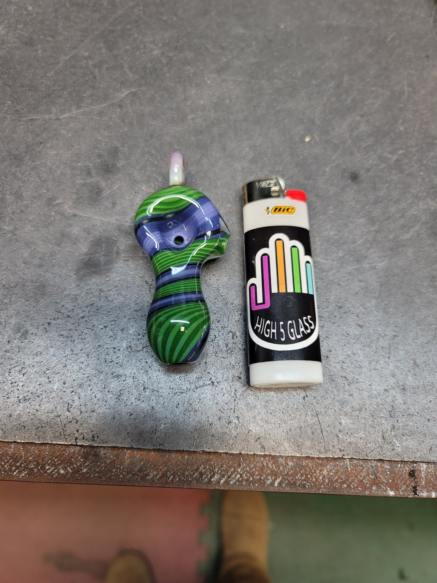 Pipe pendant