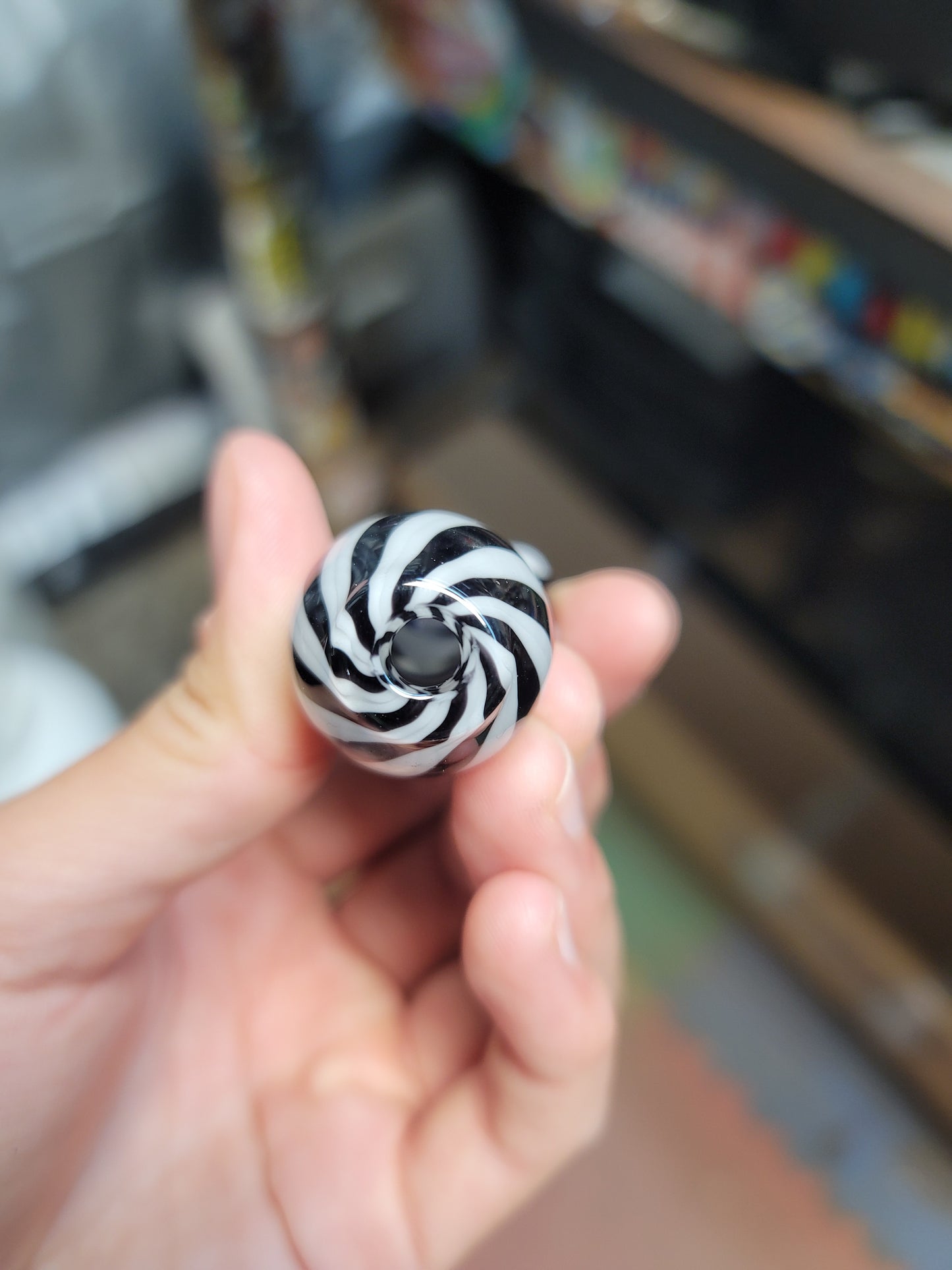 Black and white Pendant Pipe