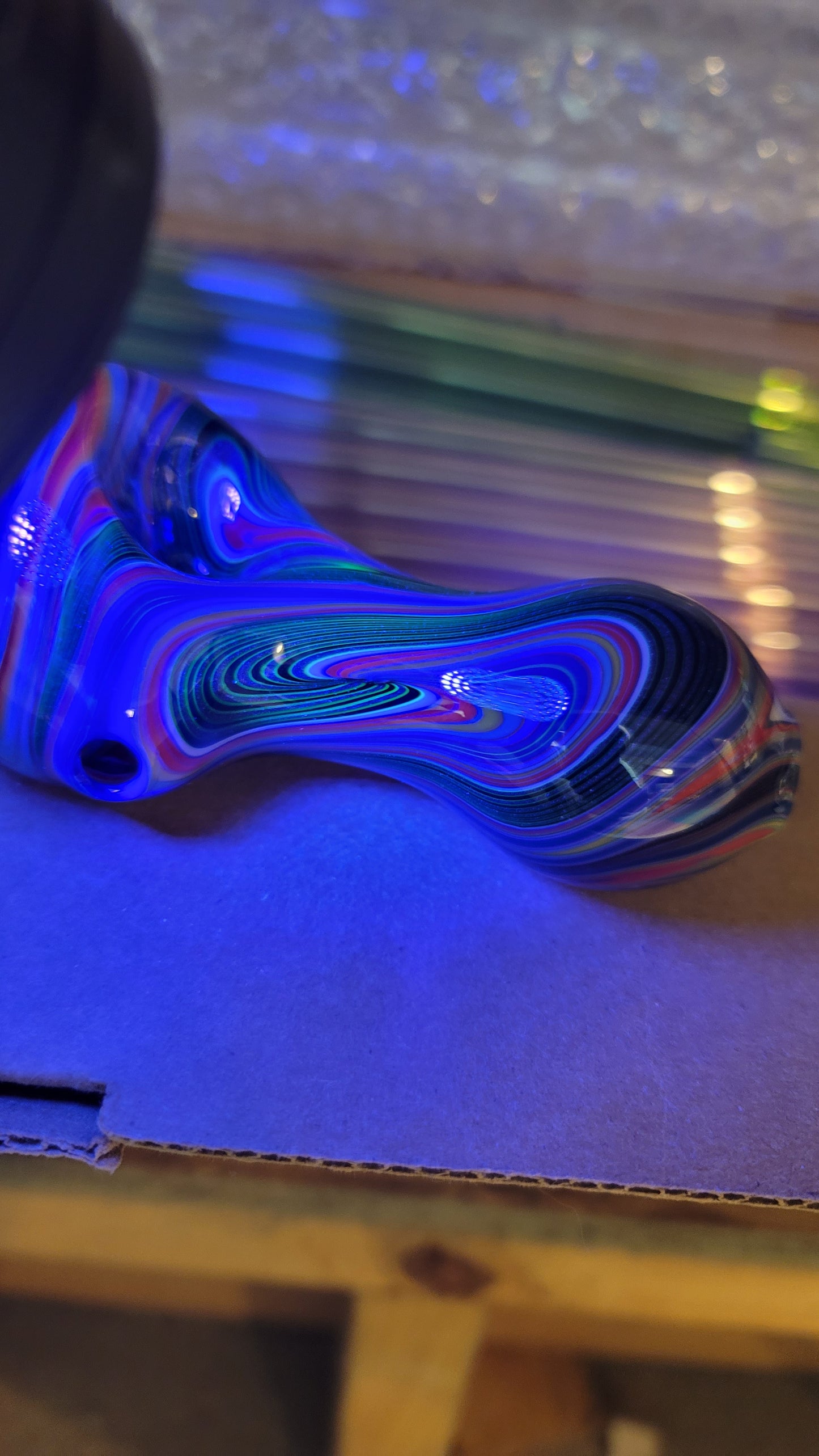 Black light reverse axis