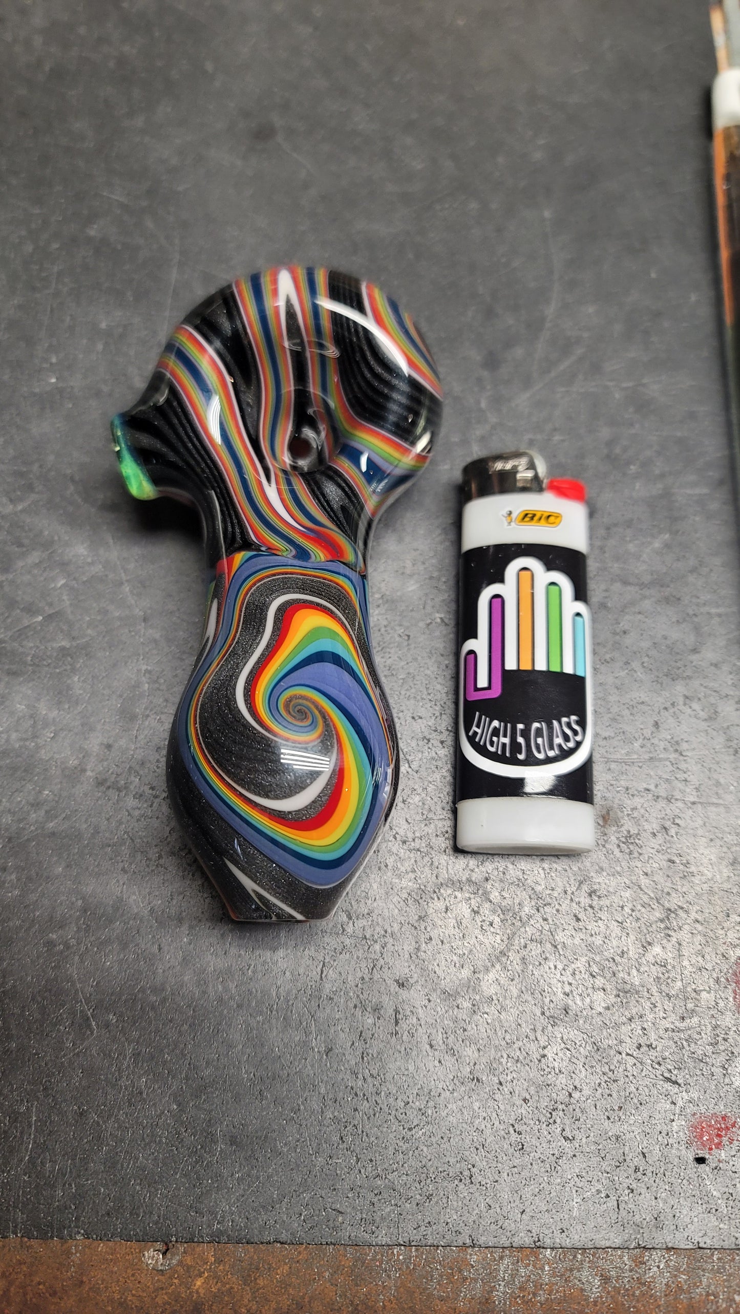 Double reverse axis UV Glow