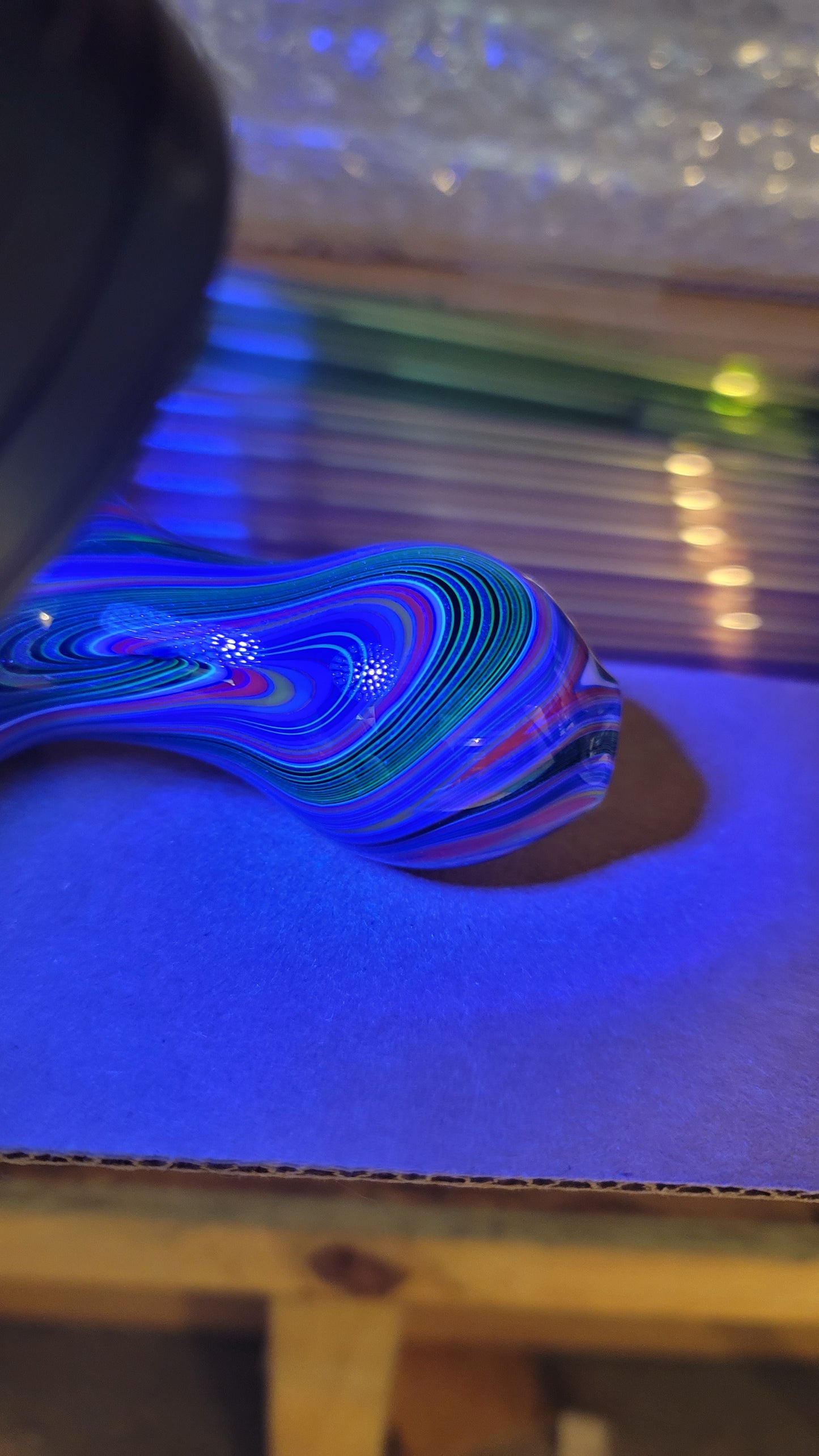Black light reverse axis
