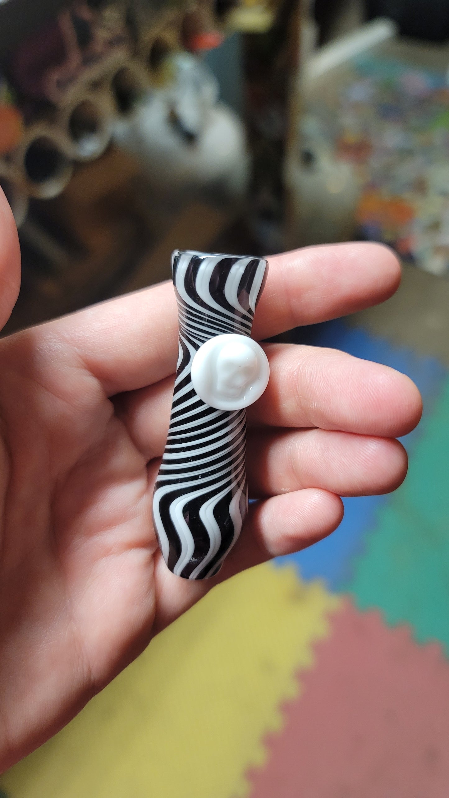 Skull chillum